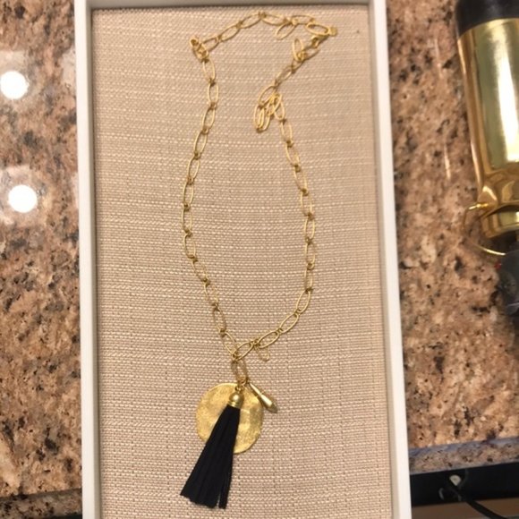 Stella & Dot | Gold Carla Tassel Pendant Necklace Retired - Picture 13 of 13